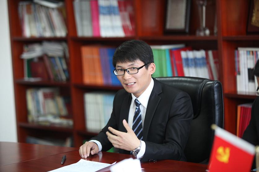 岳成律师事务所2015年度校园招聘复试举行
